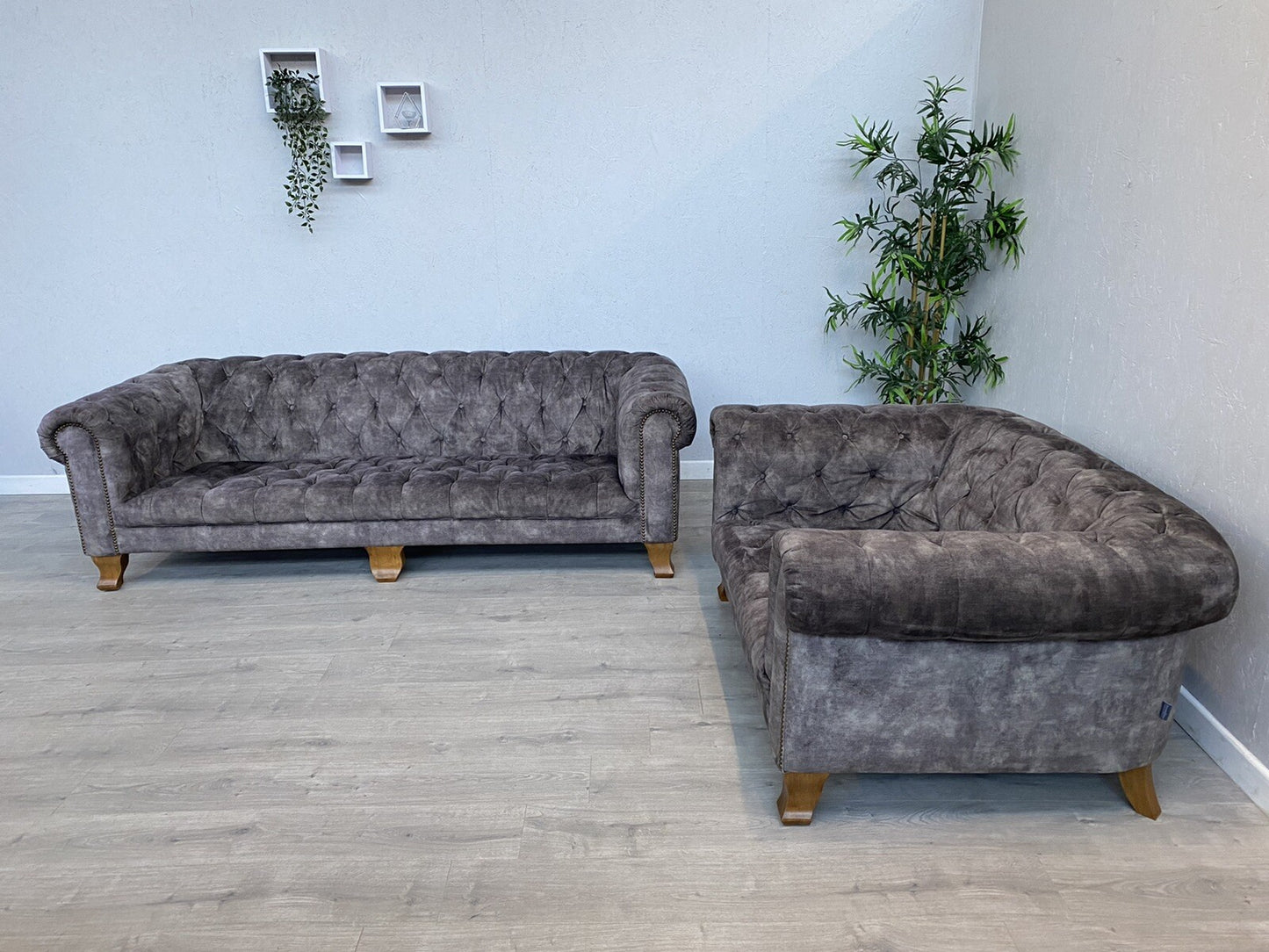 Alexander & James VIVIENNE Fabric Chesterfield 4 Seater Sofa + Snuggler Armchair