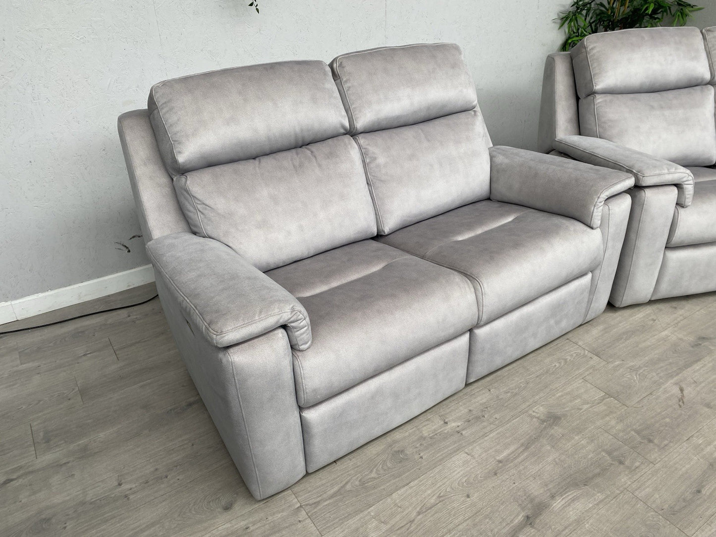 F. Village. G Plan - THORNBURY 2 x 2 Seater Power Recliner Sofa Set - RRP £7,990