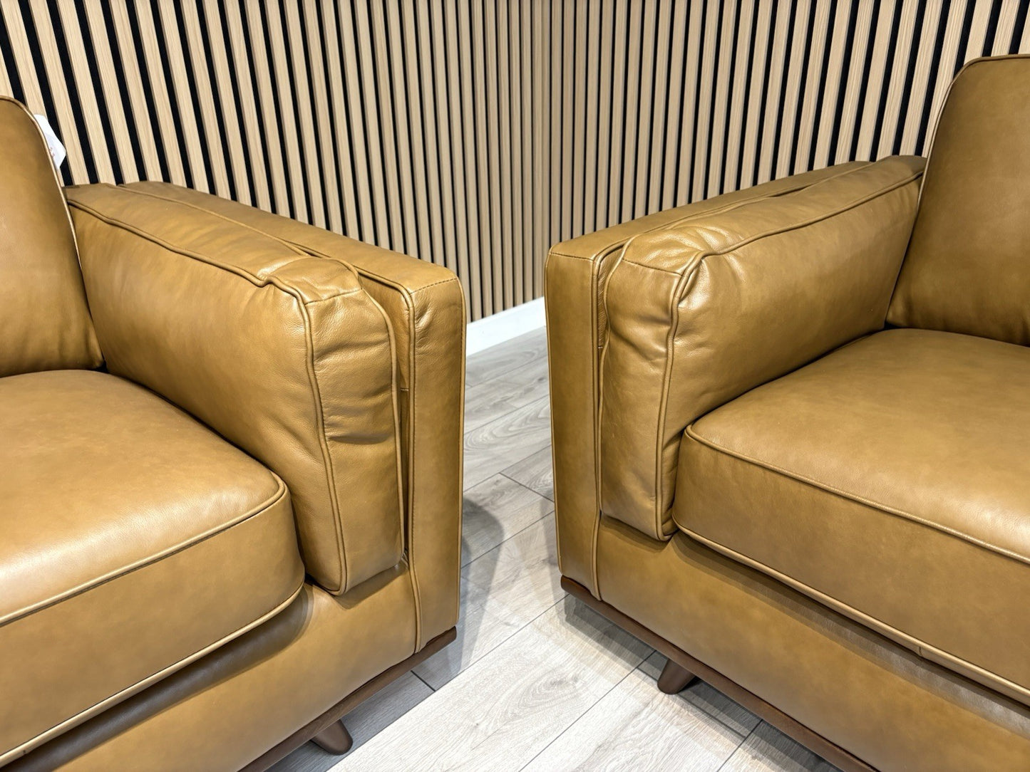John Lewis Sample VALENCIA 3 Seater + 2 Seater Leather Sofa Set - RRP £4,398