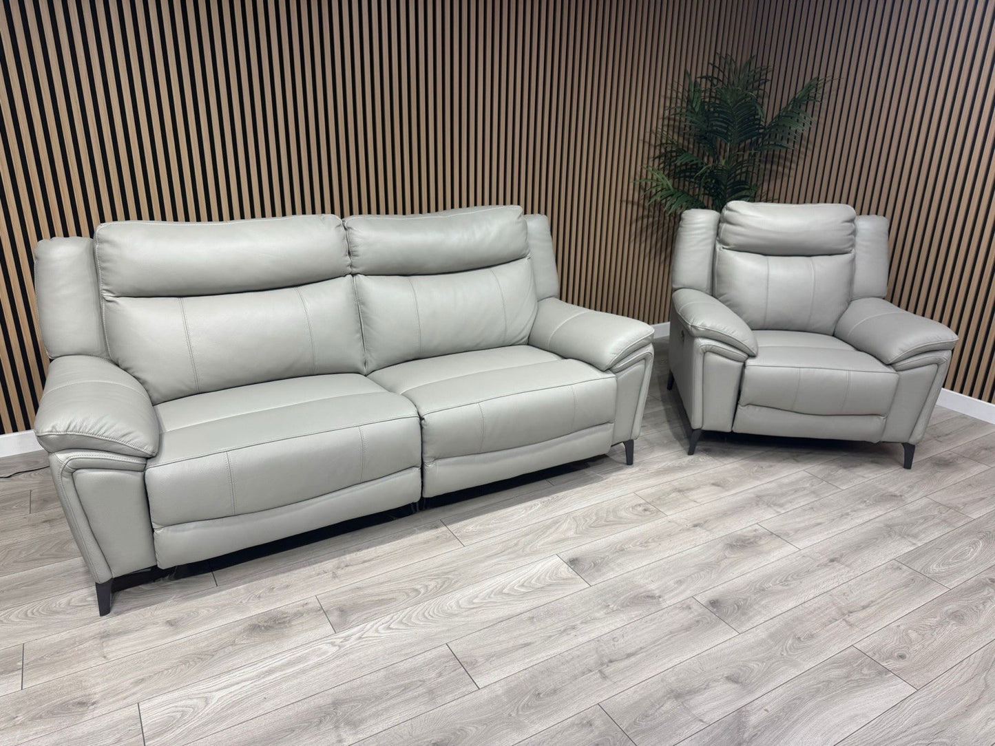 F. Village PANACHE Leather 3 Seater Sofa + Armchair, Power Recliner - RRP £2,890
