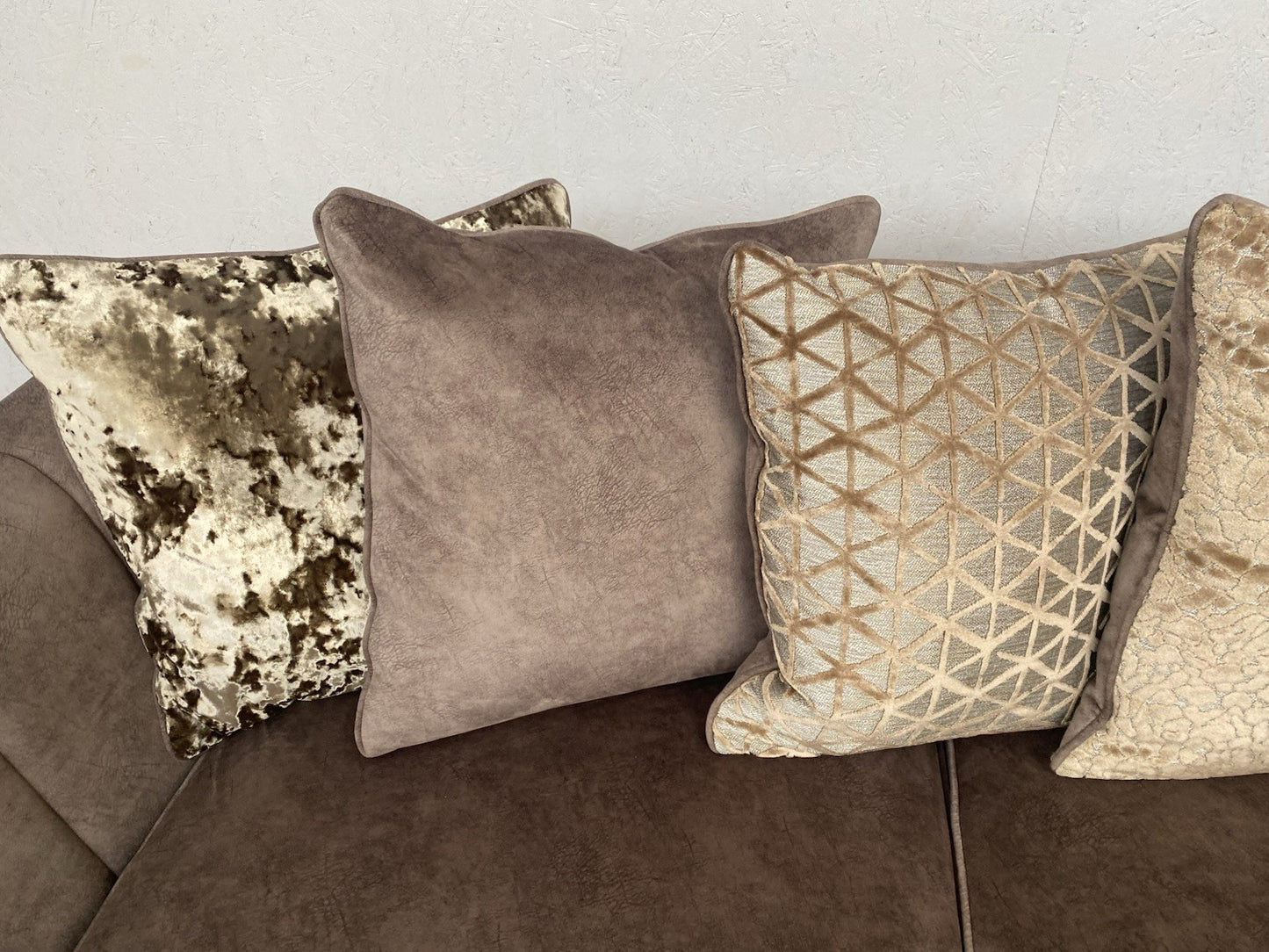Furniture Village ARIANA Small Fabric RHF Pillow Back Corner Sofa - RRP £3,695
