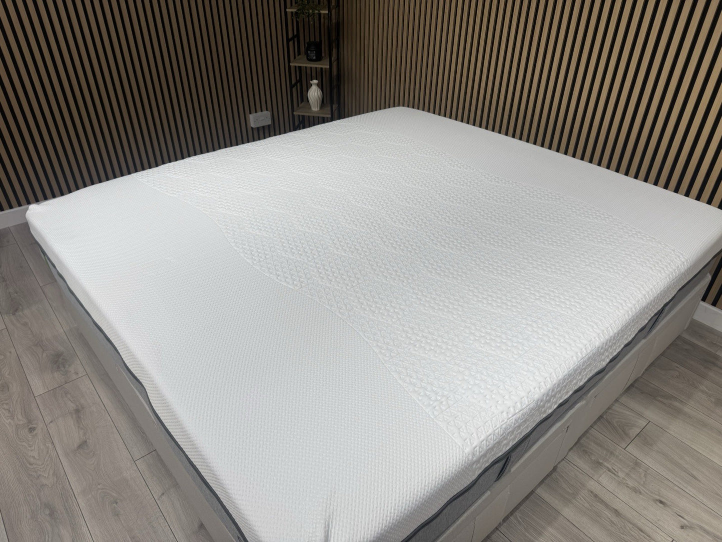 EMMA - Helix Hybrid 6ft Superking Mattress - RRP £1,299