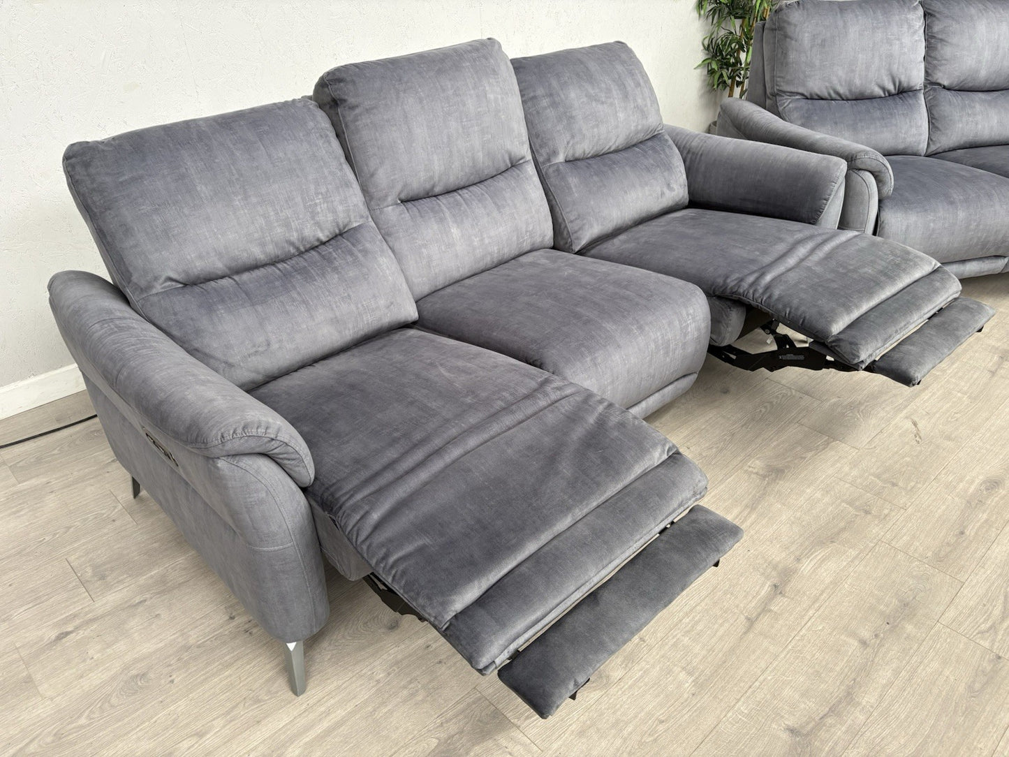 F. Village DAYTONA Fabric 3 + 2 Seater Sofa Set, Power Recliner - RRP £2,490