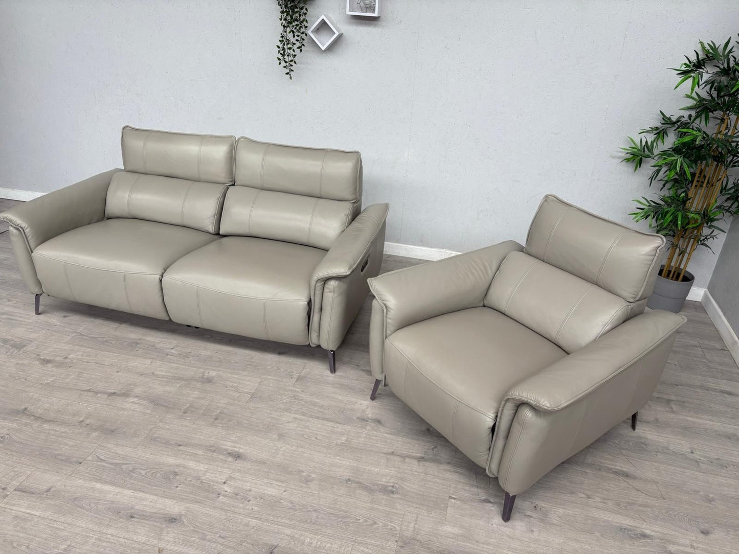 F. Village JUDE Leather 3 Seater Sofa + Armchair, Power Recliners - RRP £4,390