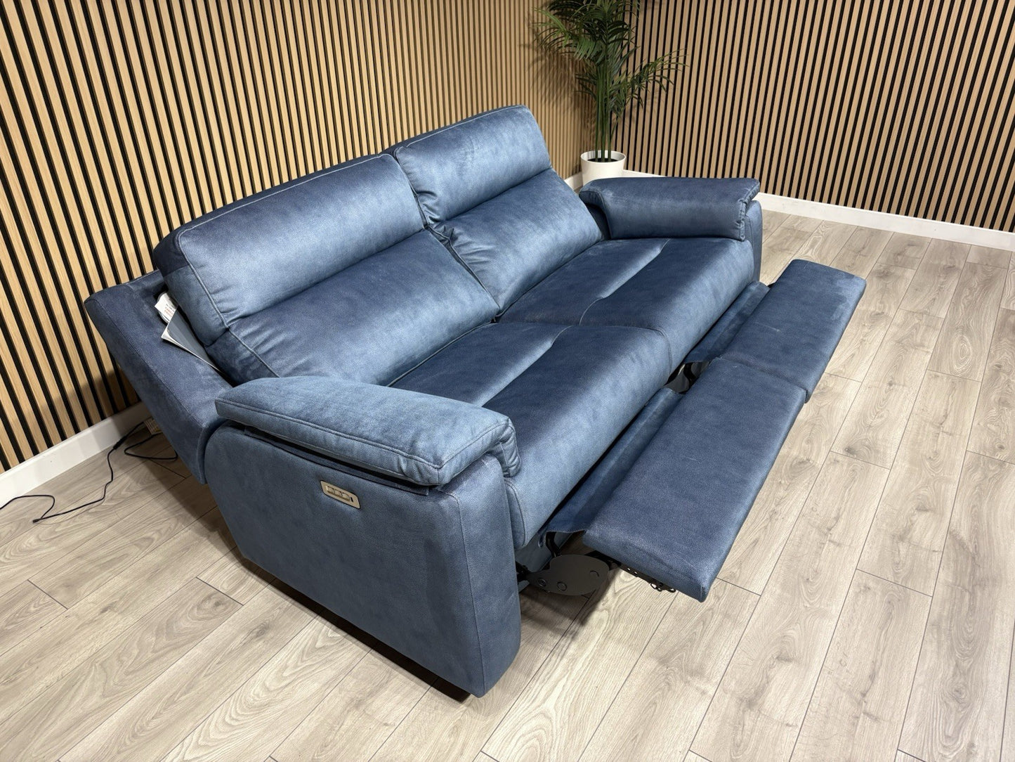 G Plan THORNBURY Fabric 3 Seater Power Recliner / Headrest Sofa - RRP £4,495