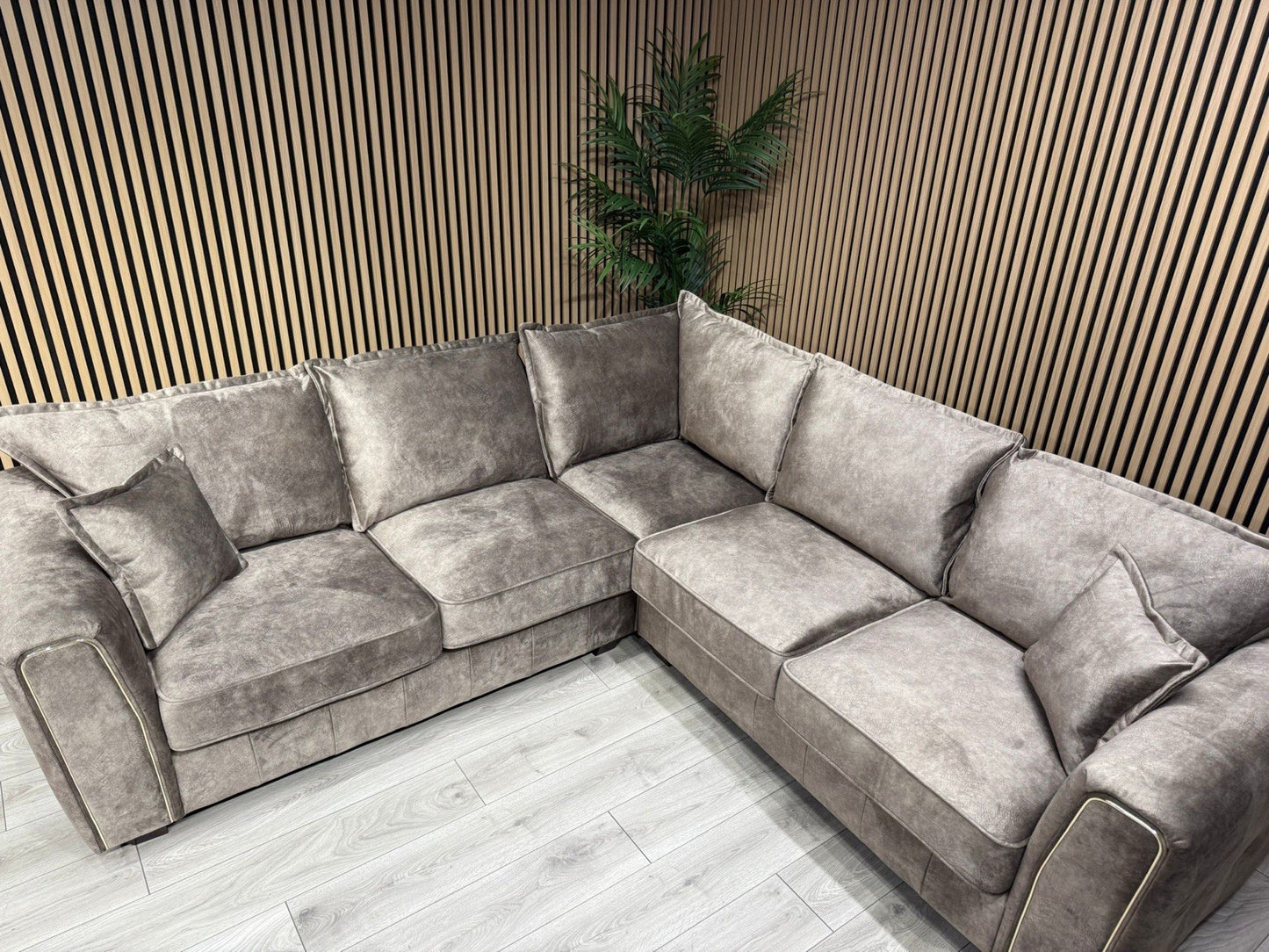 Furniture Village ARIANA Style Small Fabric 2 Corner 2 Sofa - RRP £2,995
