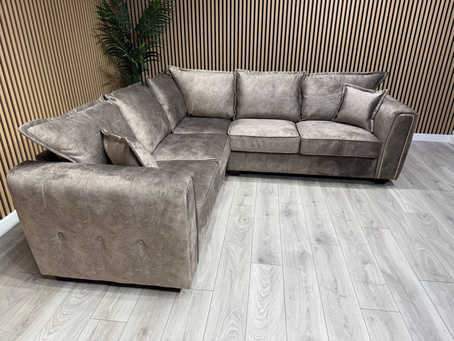 Furniture Village ARIANA Style Small Fabric 2 Corner 2 Sofa - RRP £2,995