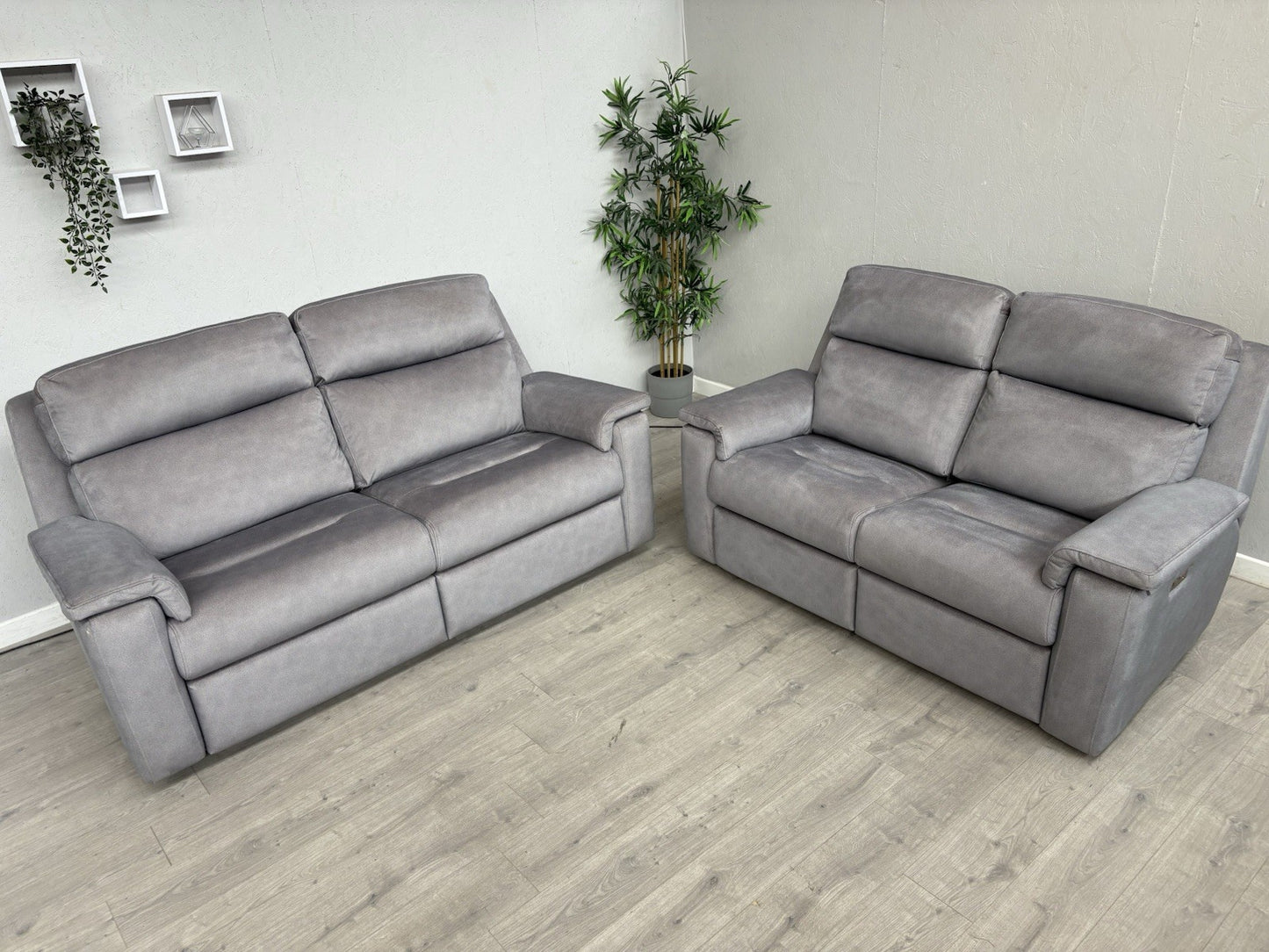 F. Village. G Plan - THORNBURY 3 + 2 Seater Power Recliner Sofa Set - RRP £5,890