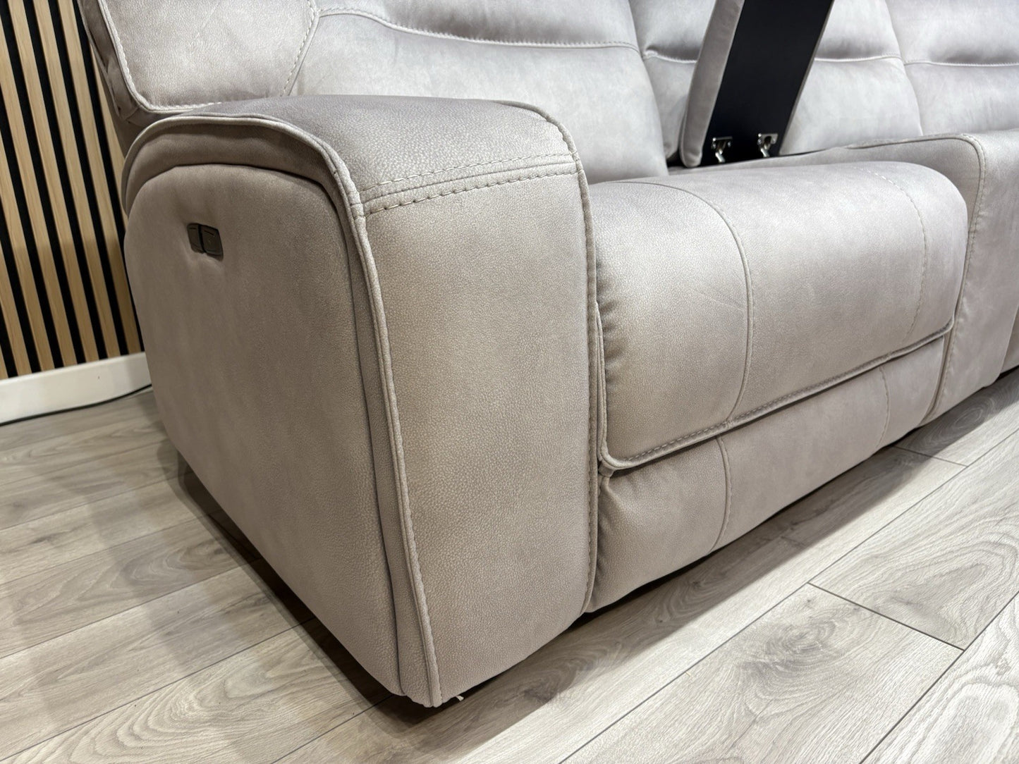 DFS - EXCALIBUR Fabric Large 2 Corner 2 Power Recliner Console Sofa - RRP £3,999