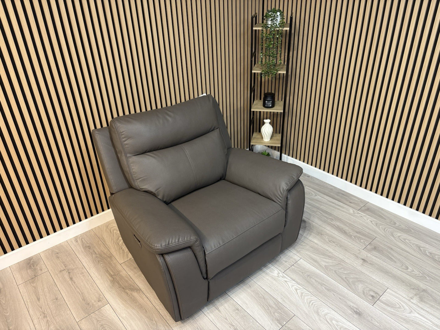 ScS - MAVERICK Fabric Power Recliner Armchair - RRP £999