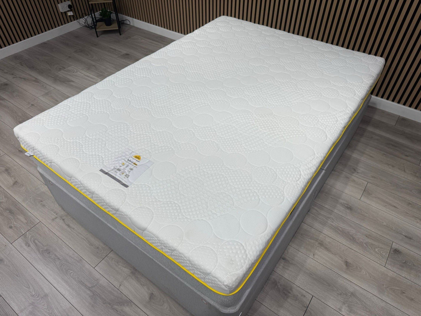EVE Hybrid Duo 4ft 6 Double Mattress - RRP £599