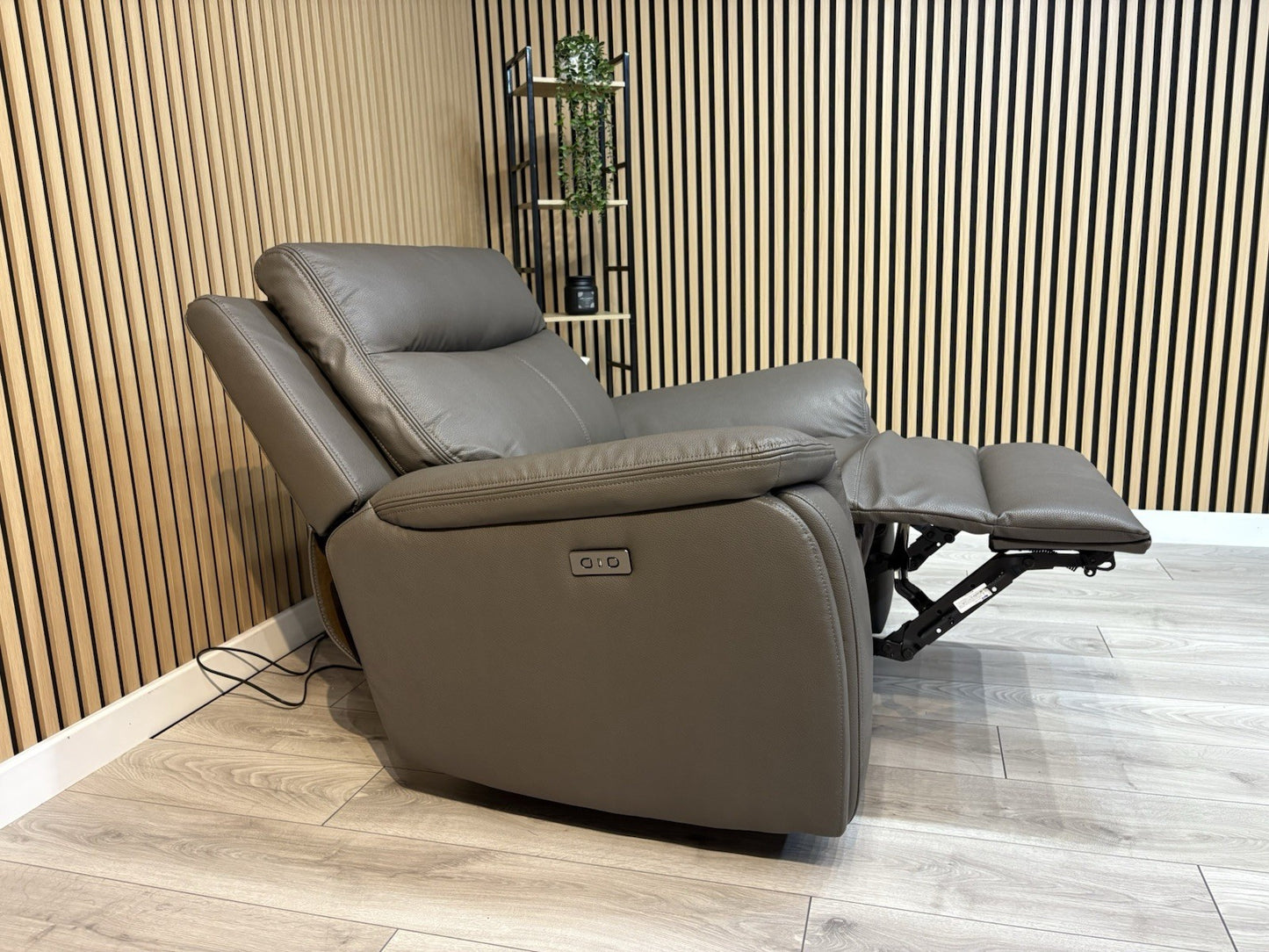 ScS - MAVERICK Fabric Power Recliner Armchair - RRP £999