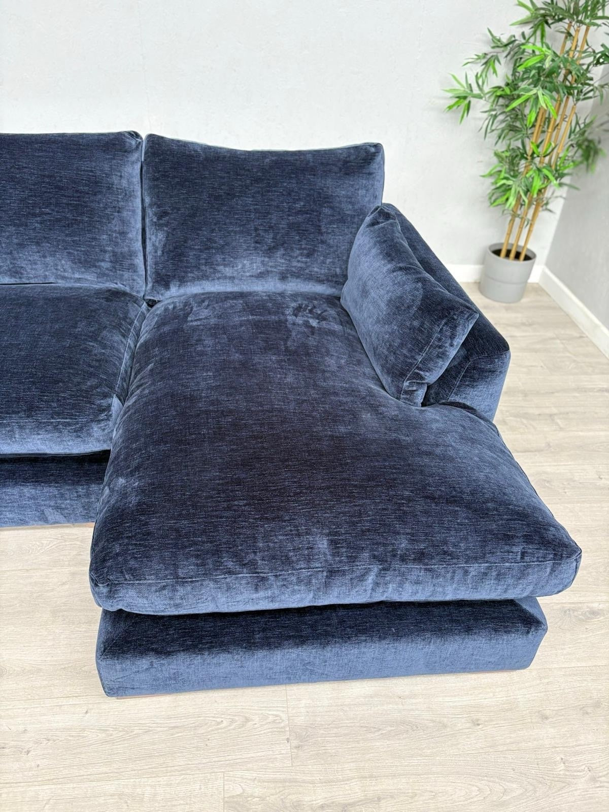 Westbridge PARKER / Sofology CAVALLI Style Fabric Chaise Corner Sofa - RRP £4999