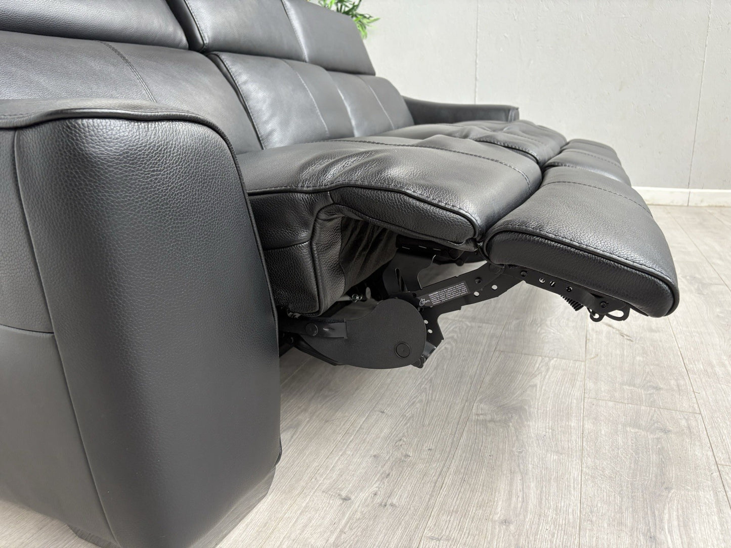 Furniture Village XAVIER Leather 4 Seater Sofa with Power Recliners - RRP £2,895