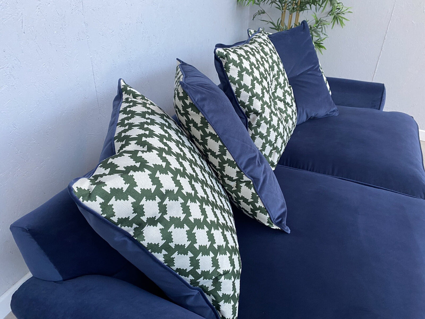 F.V. The Lounge Co. BRONWYN Fabric 4 Seater Scatter Back Sofa - RRP £1,995