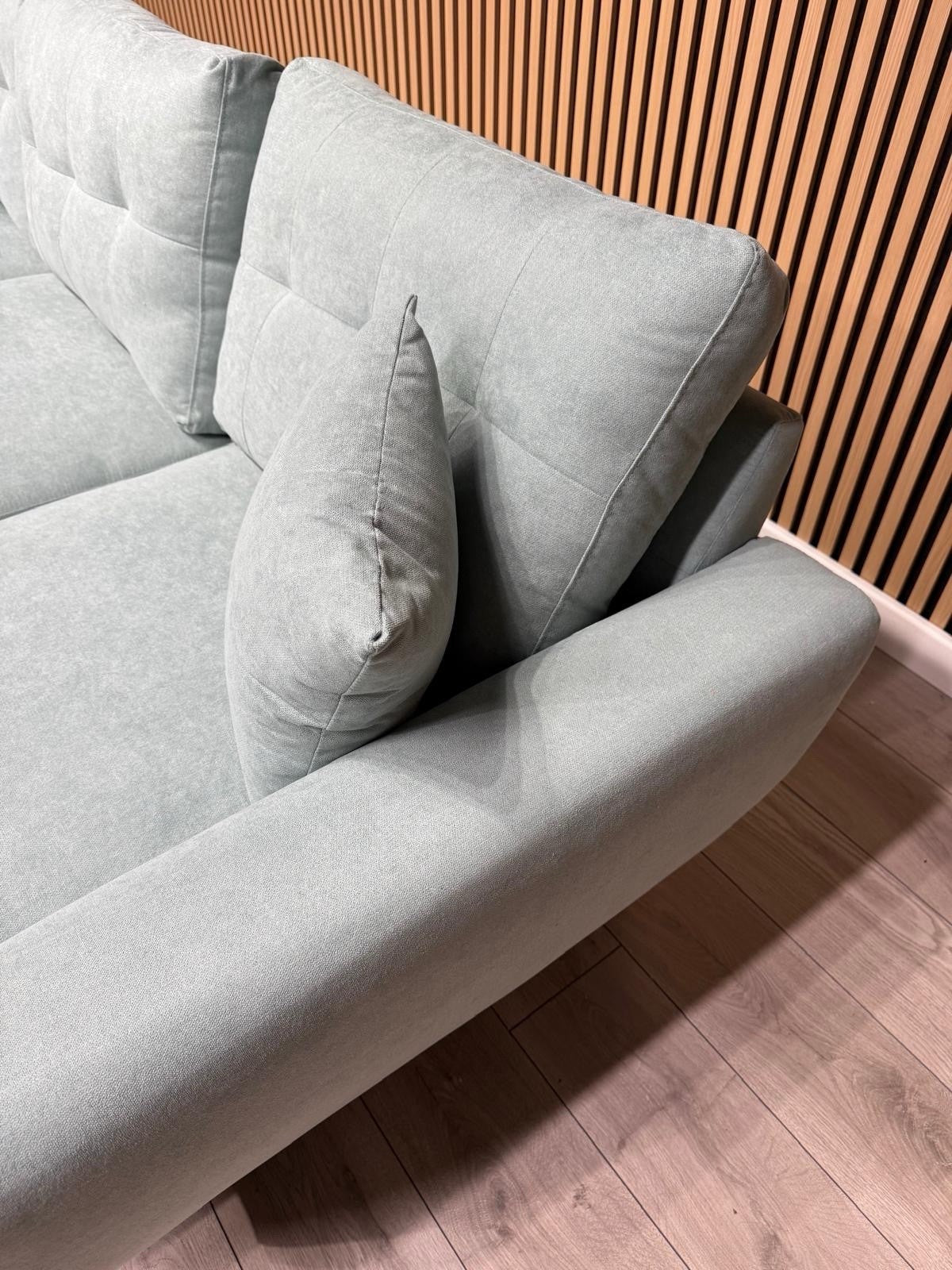 Laura Ashley - 3 Seater Chaise Sofa RRP £1699