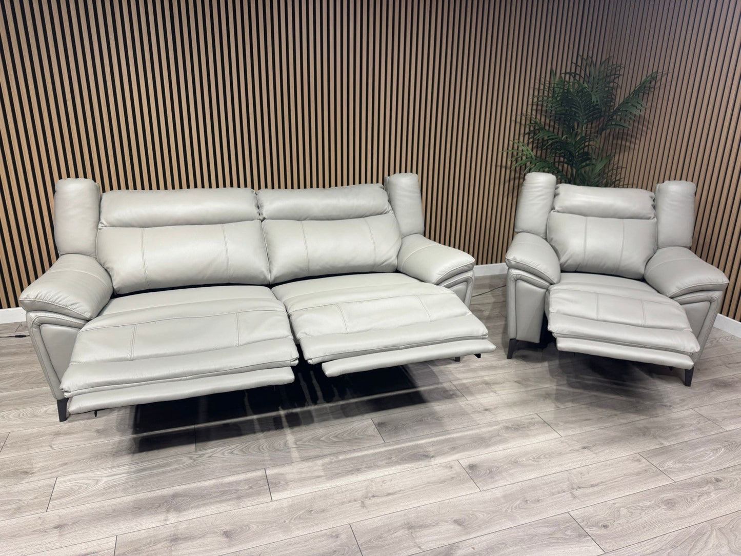 F. Village PANACHE Leather 3 Seater Sofa + Armchair, Power Recliner - RRP £2,890