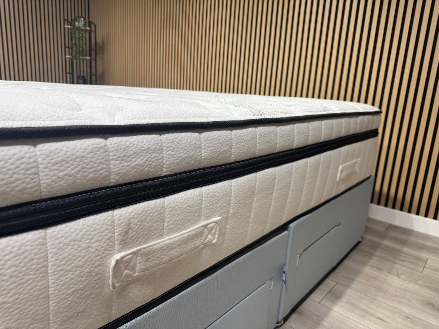 IGEL Nanotech 5000i 4ft 6 Double Mattress, Firm - RRP £1,899