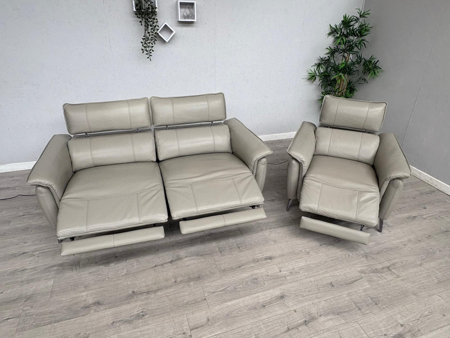 F. Village JUDE Leather 3 Seater Sofa + Armchair, Power Recliners - RRP £4,390