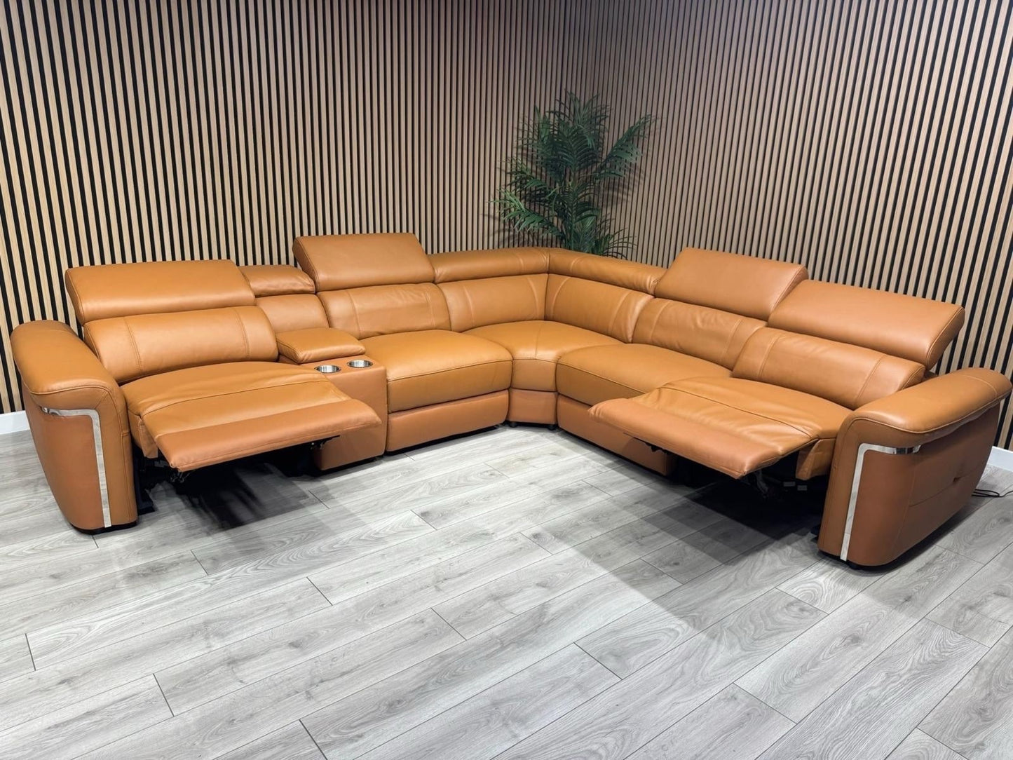VENICE Leather 2 Corner 2 Power Recliner Sofa + Console - RRP £5,599