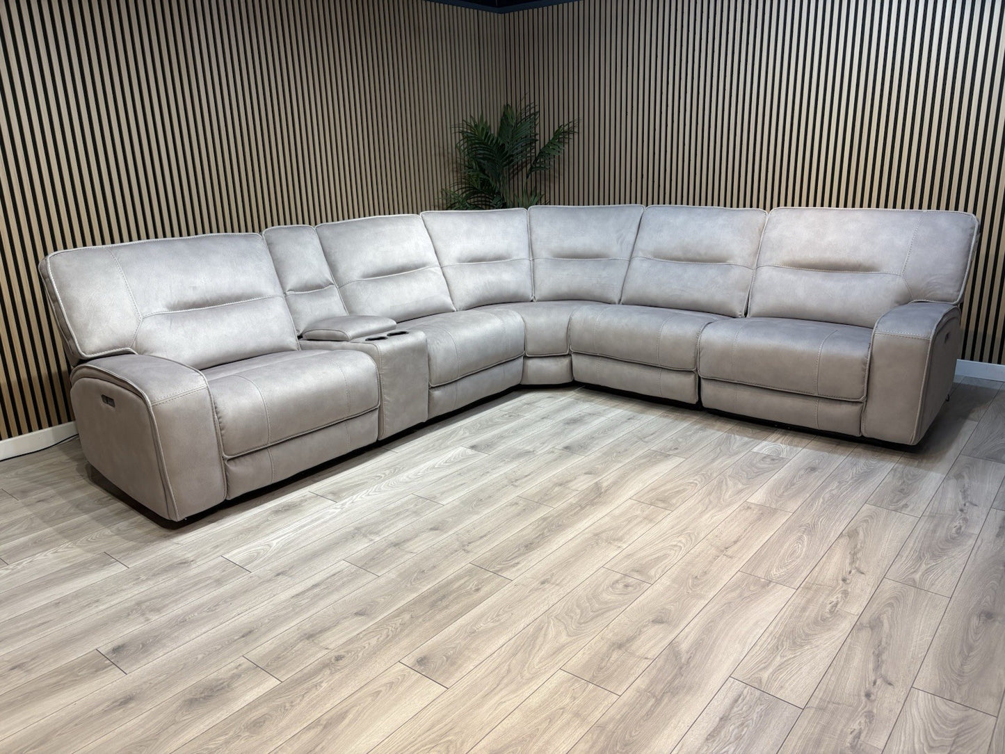 DFS - EXCALIBUR Fabric Large 2 Corner 2 Power Recliner Console Sofa - RRP £3,999