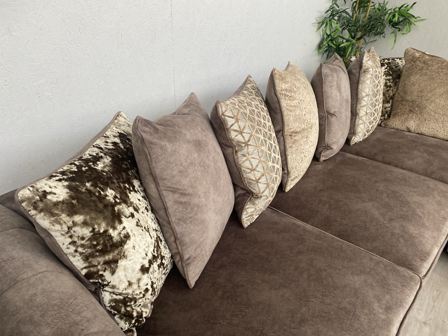 Furniture Village ARIANA Small Fabric RHF Pillow Back Corner Sofa - RRP £3,695