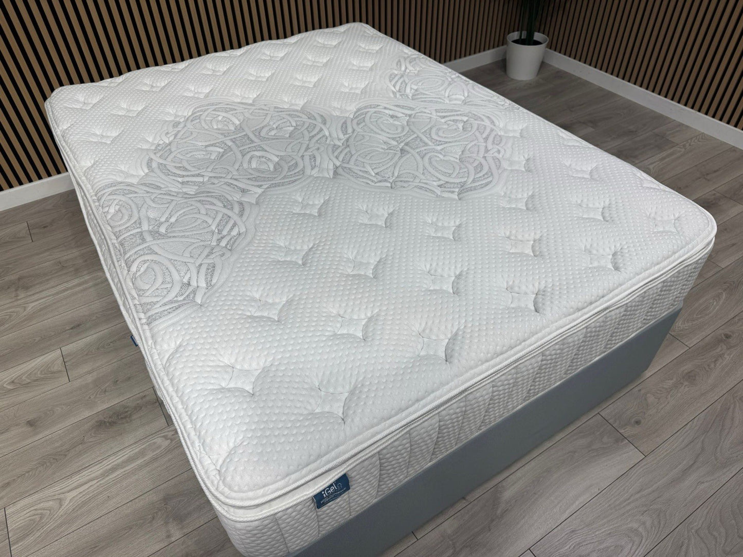 IGEL Advance 2500 Pillow Top 5ft Kingsize Mattress, Medium - RRP £1,799