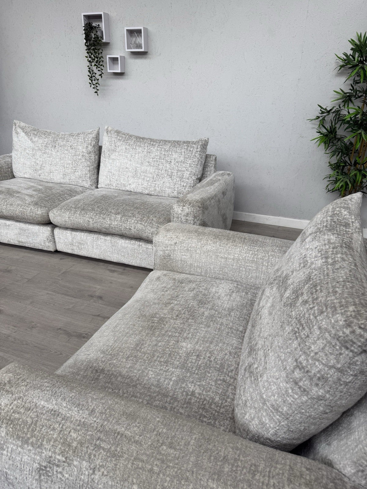 Furniture Village Boutique Pandora 4 Seater Split Sofa + Snuggler RRP £4895