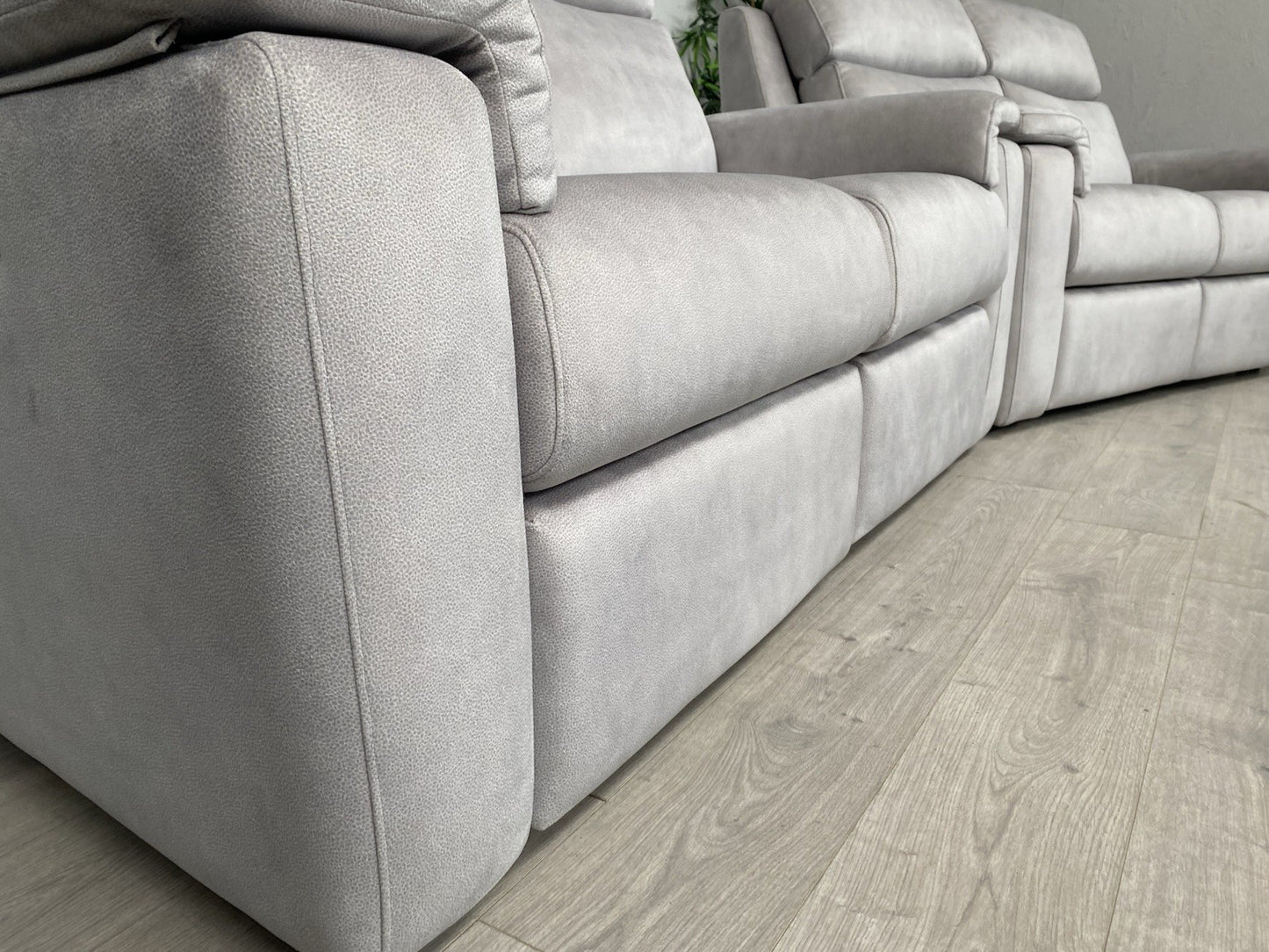 F. Village. G Plan - THORNBURY 2 x 2 Seater Power Recliner Sofa Set - RRP £7,990