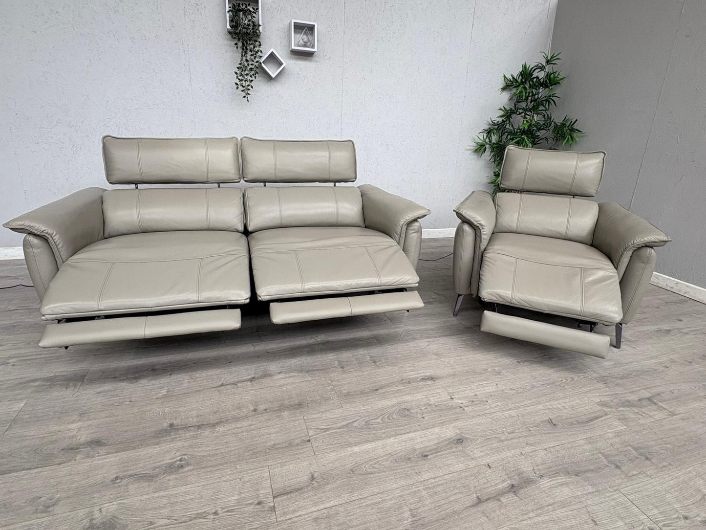 F. Village JUDE Leather 3 Seater Sofa + Armchair, Power Recliners - RRP £4,390