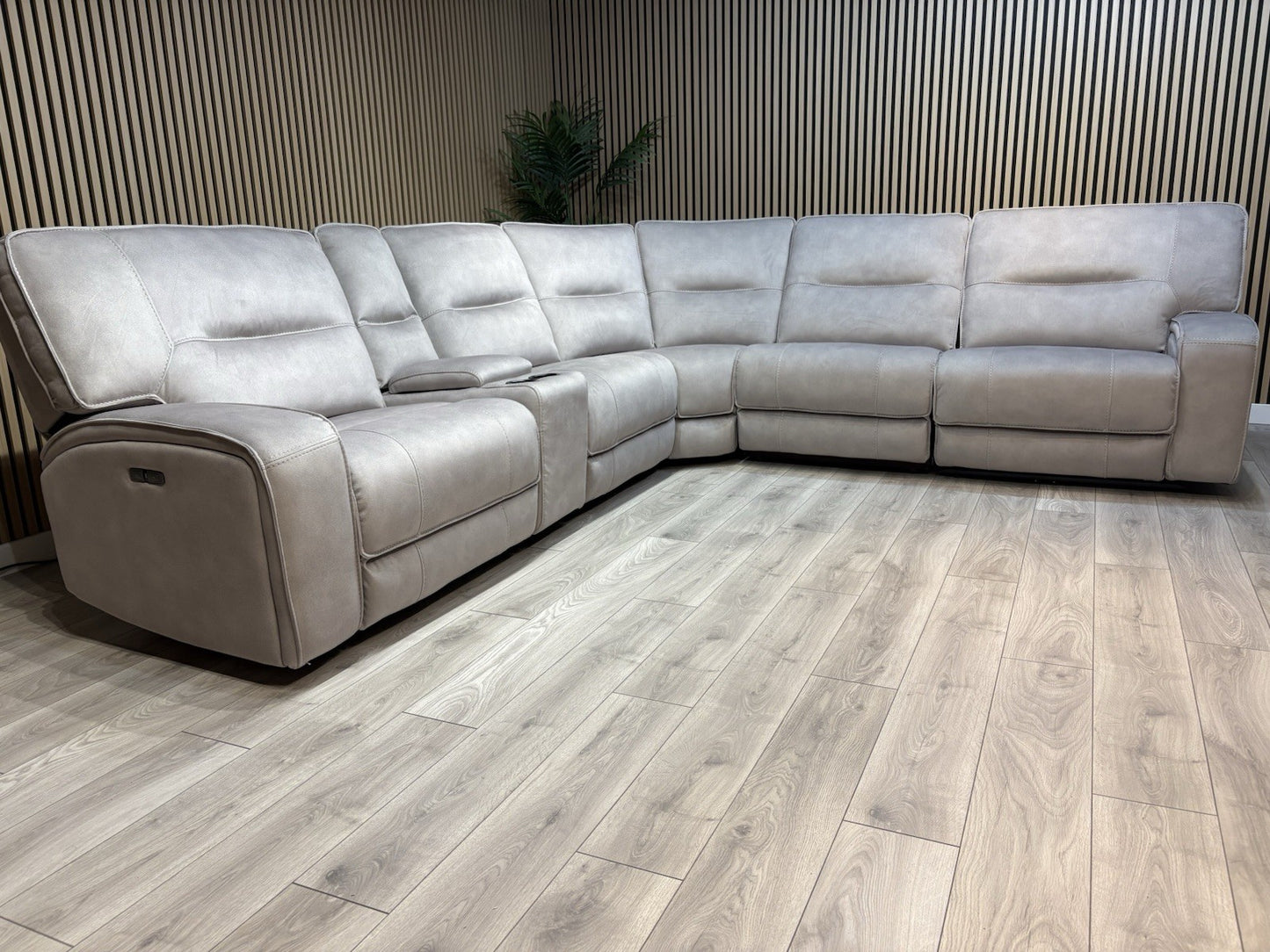DFS - EXCALIBUR Fabric Large 2 Corner 2 Power Recliner Console Sofa - RRP £3,999