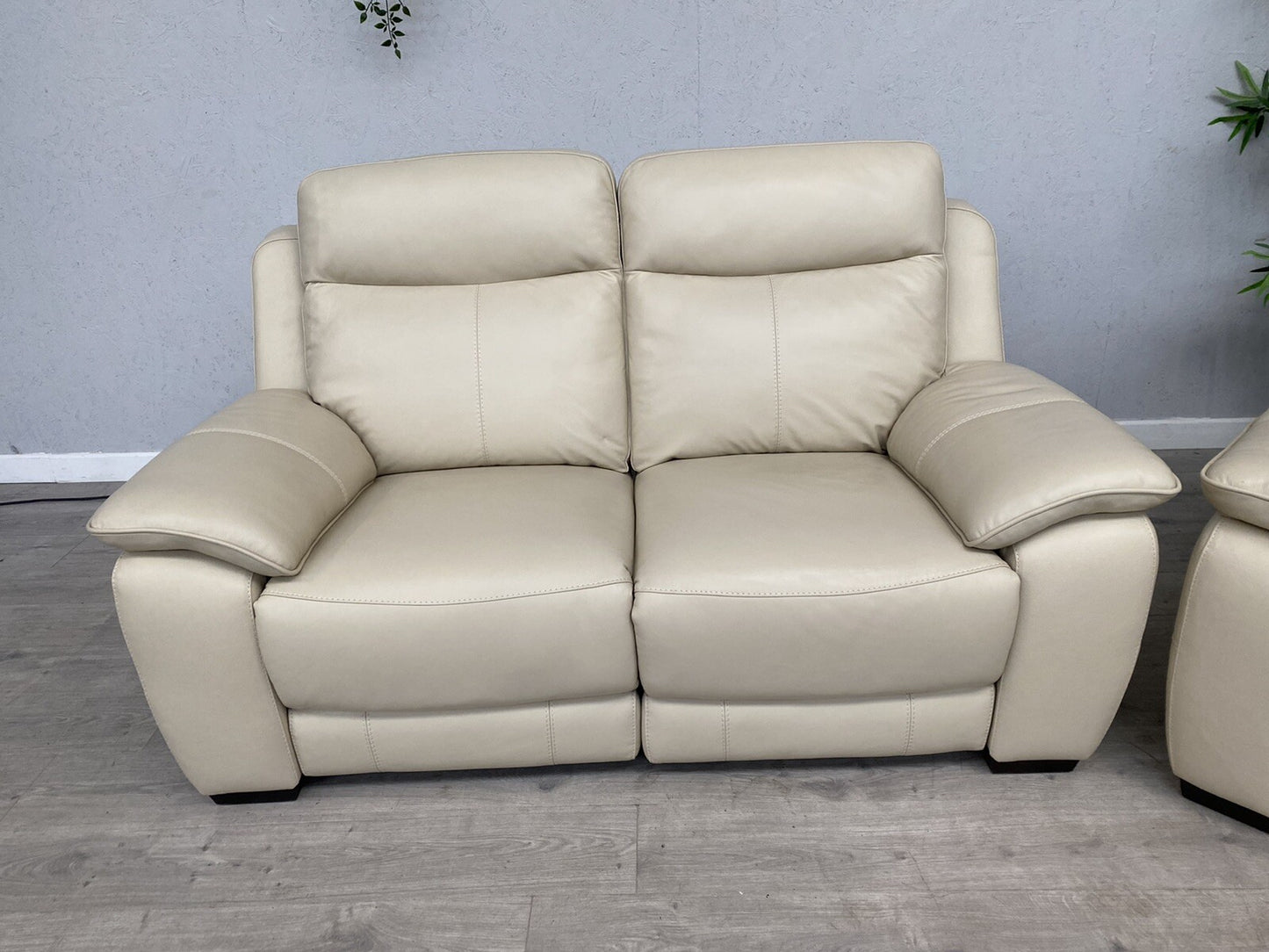 F. Village STARLIGHT EXPRESS Leather 2 Seater Power Recliner Sofa + Armchair