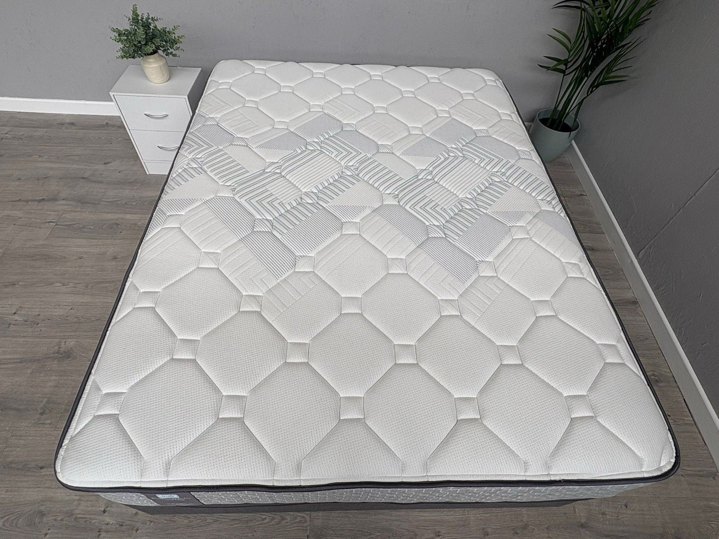 Sealy Elevate NEWTON 4ft 6 Double Mattress, Firm - RRP £1,399