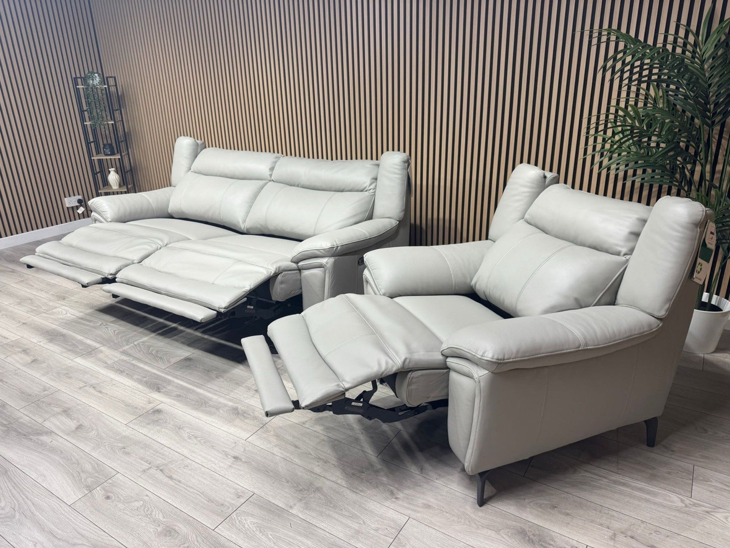 F. Village PANACHE Leather 3 Seater Sofa + Armchair, Power Recliner - RRP £2,890