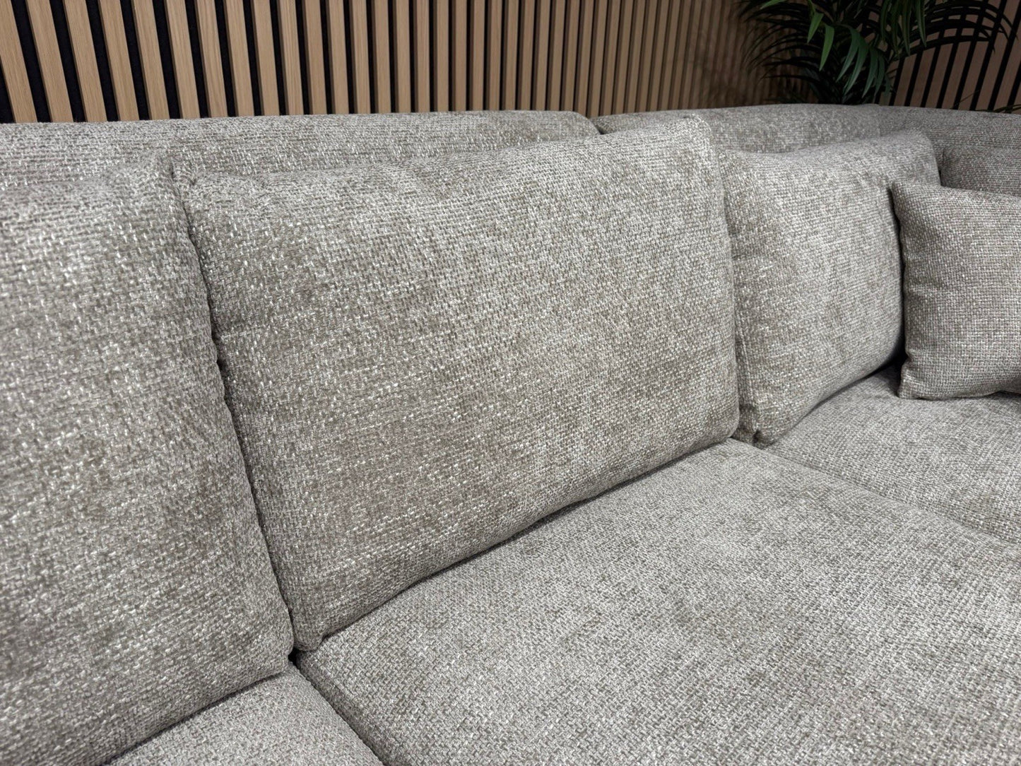 Laura Ashley LYNDEN Style Fabric Large 2 Corner 2 Sofa - RRP £2,900