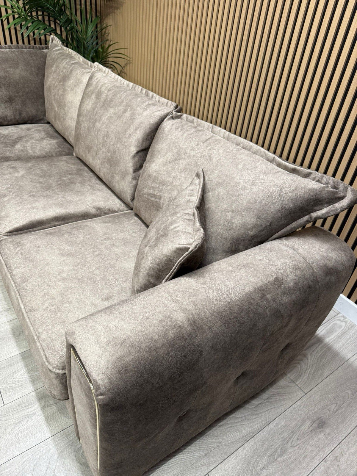 Furniture Village ARIANA Style Small Fabric 2 Corner 2 Sofa - RRP £2,995
