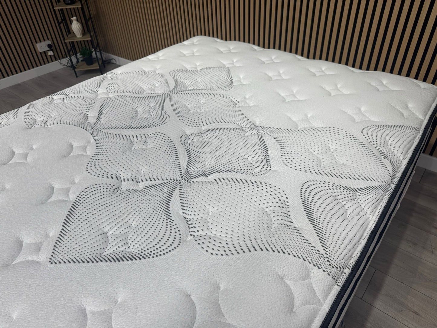 IGEL Nanotech 5000i 4ft 6 Double Mattress, Firm - RRP £1,899