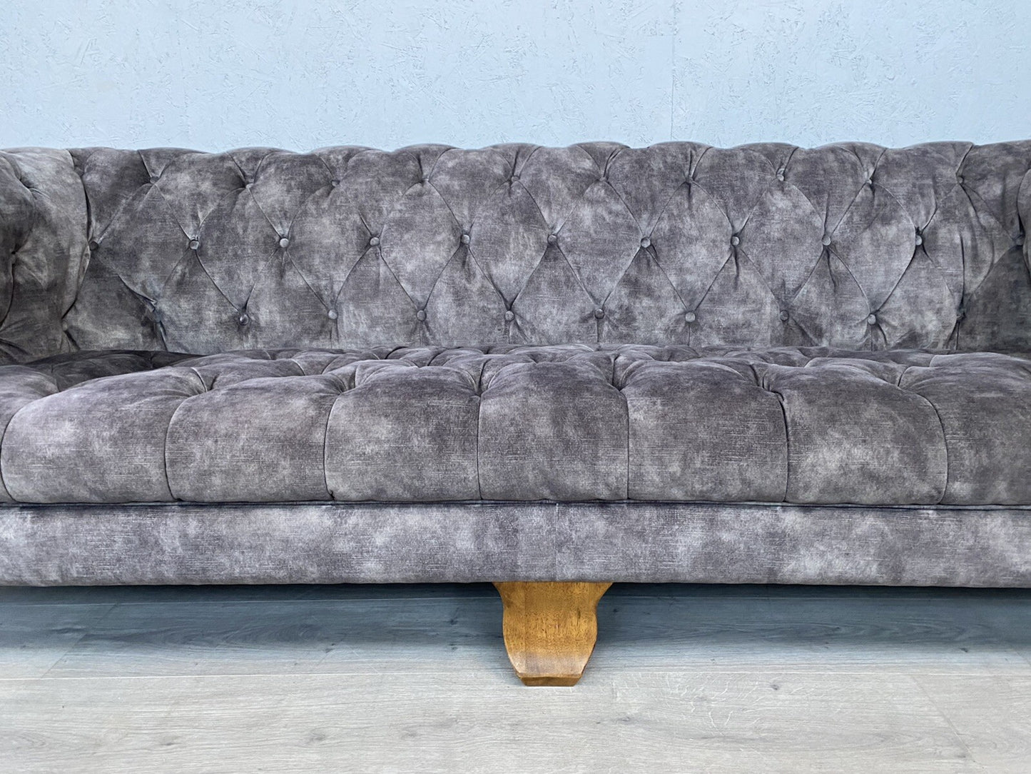 Alexander & James VIVIENNE Fabric Chesterfield 4 Seater Sofa + Snuggler Armchair