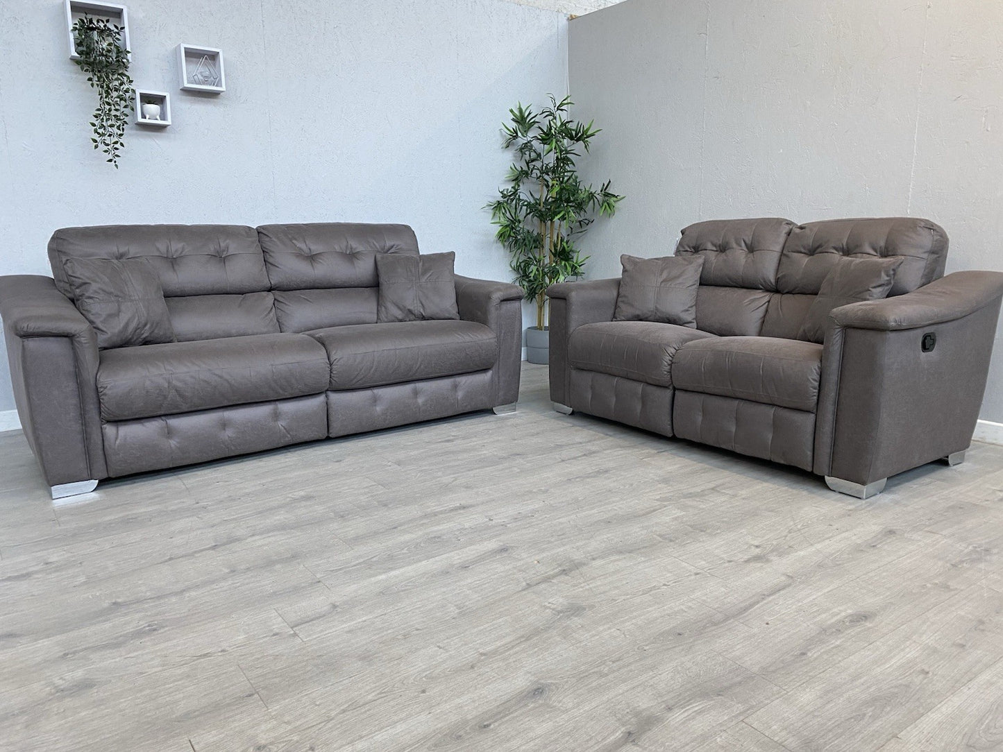 DFS - La-Z-Boy NEW HOLLYWOOD Fabric 3 + 2 Seater Sofa Set, Recliner - RRP £2,948