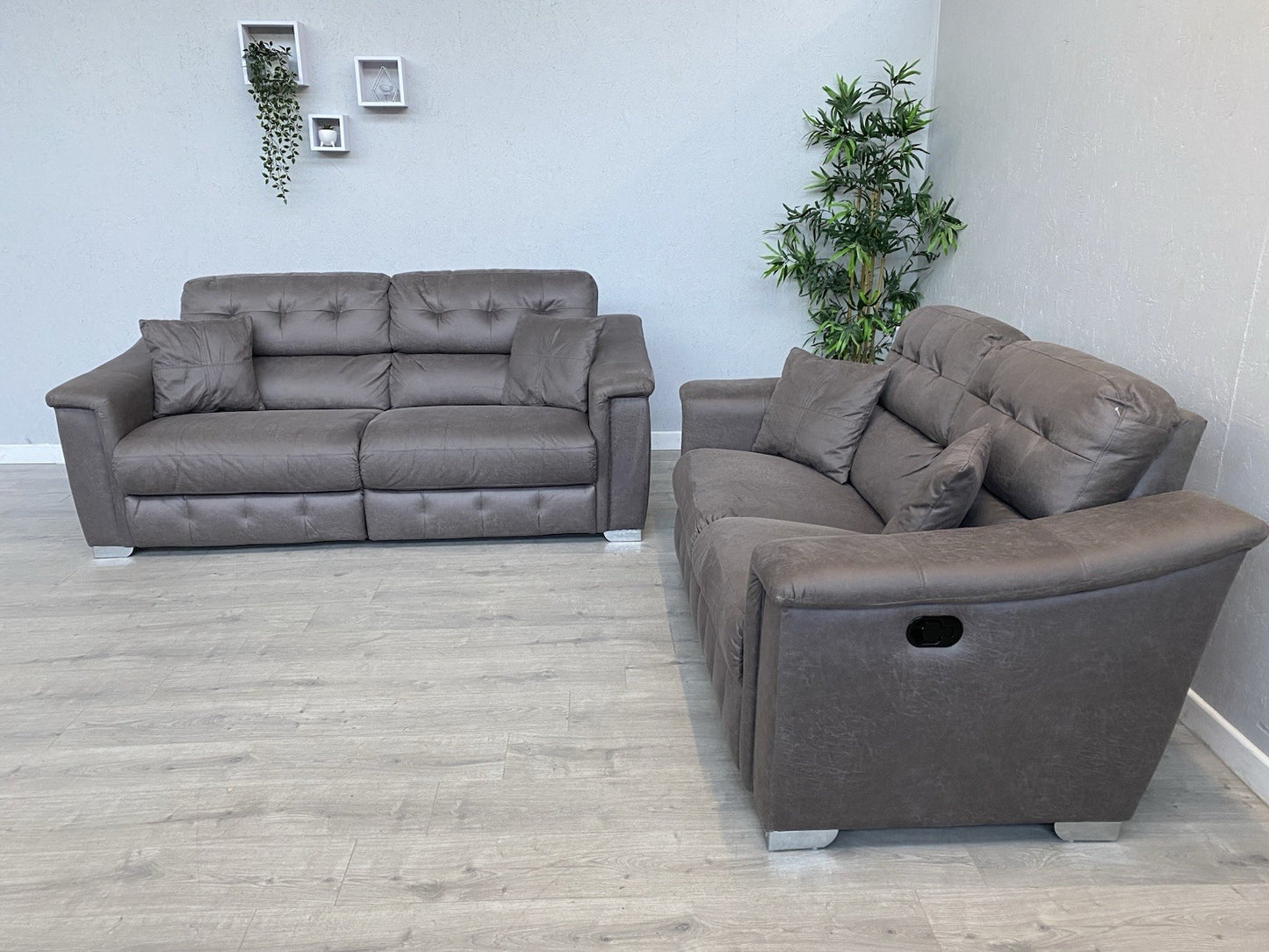 DFS - La-Z-Boy NEW HOLLYWOOD Fabric 3 + 2 Seater Sofa Set, Recliner - RRP £2,948
