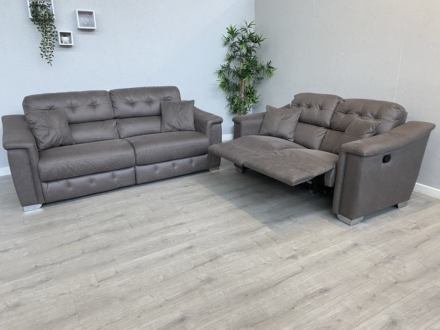 DFS - La-Z-Boy NEW HOLLYWOOD Fabric 3 + 2 Seater Sofa Set, Recliner - RRP £2,948