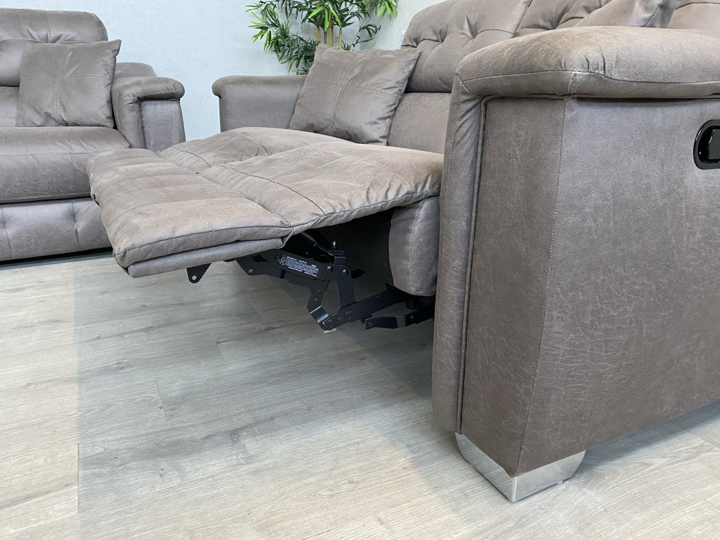 DFS - La-Z-Boy NEW HOLLYWOOD Fabric 3 + 2 Seater Sofa Set, Recliner - RRP £2,948