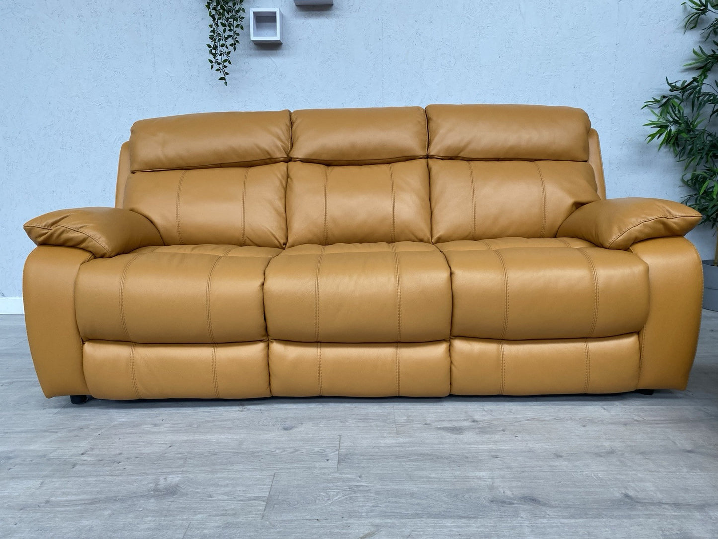 Furniture Village MORENO Leather 3 Seater + 2 Seater Sofa Set - RRP £3,090