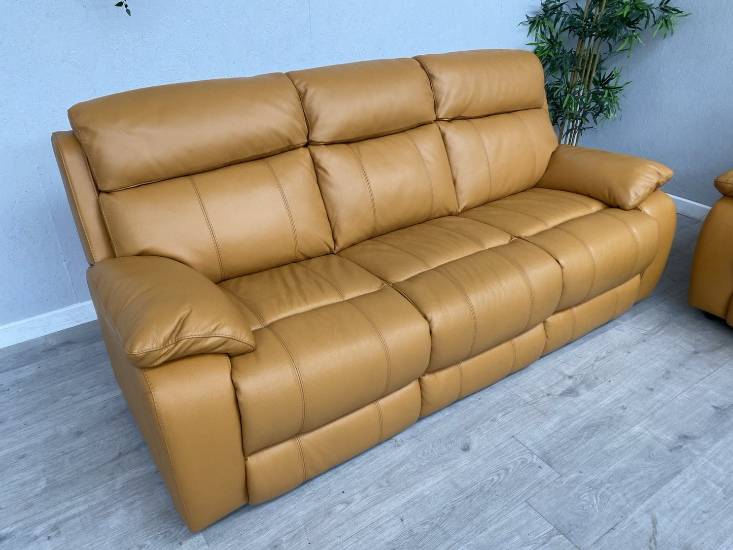 Furniture Village MORENO Leather 3 Seater + 2 Seater Sofa Set - RRP £3,090