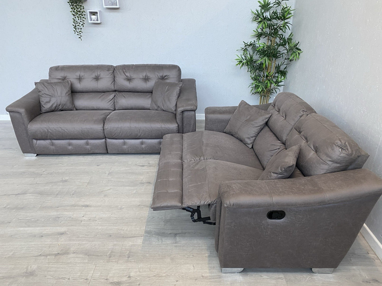 DFS - La-Z-Boy NEW HOLLYWOOD Fabric 3 + 2 Seater Sofa Set, Recliner - RRP £2,948