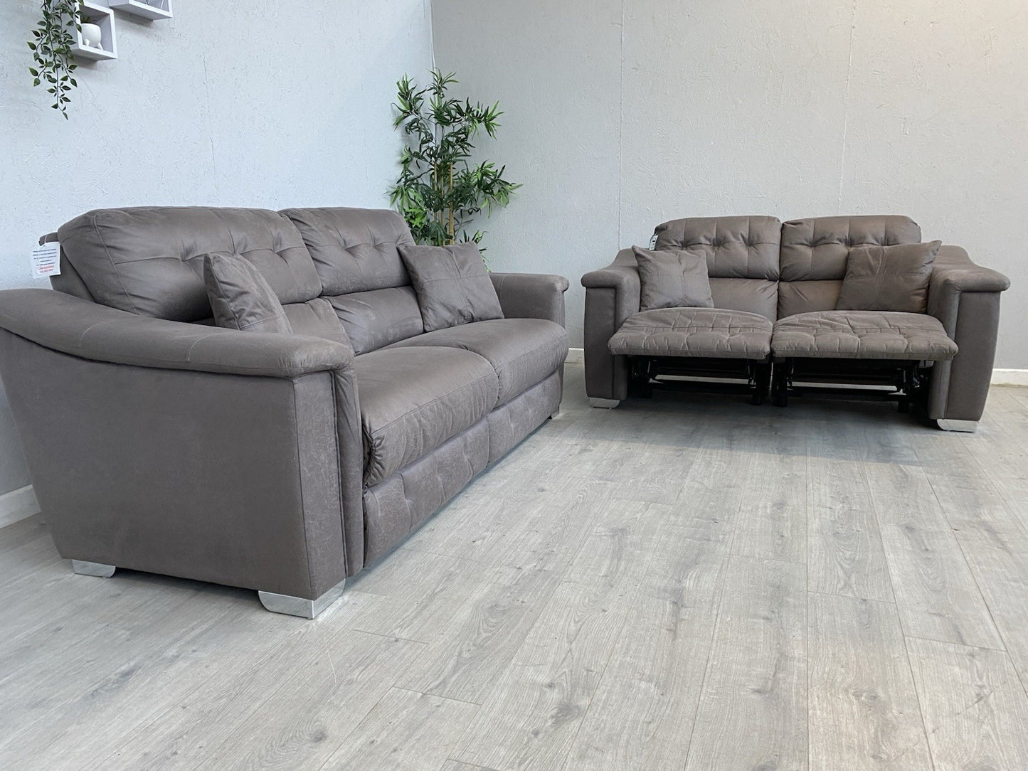 DFS - La-Z-Boy NEW HOLLYWOOD Fabric 3 + 2 Seater Sofa Set, Recliner - RRP £2,948