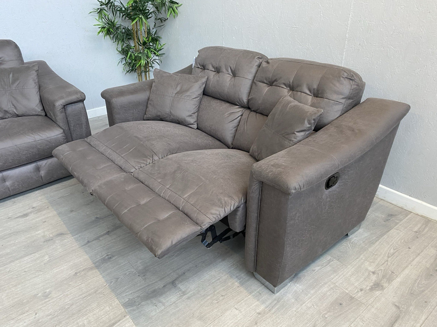 DFS - La-Z-Boy NEW HOLLYWOOD Fabric 3 + 2 Seater Sofa Set, Recliner - RRP £2,948