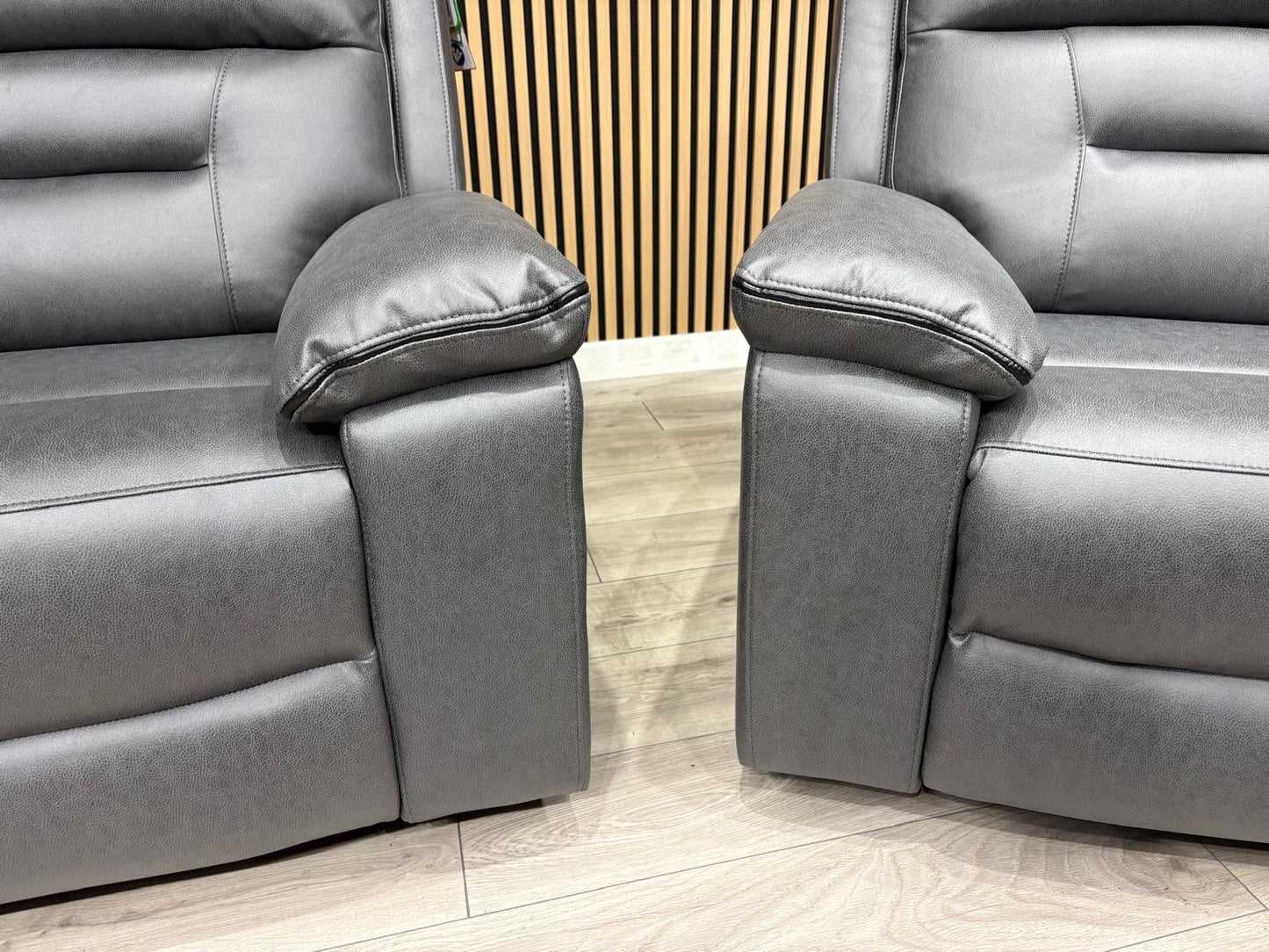 DFS Braylan 3+2 Seater Power Recliner Sofa Set with Console RRP £2498