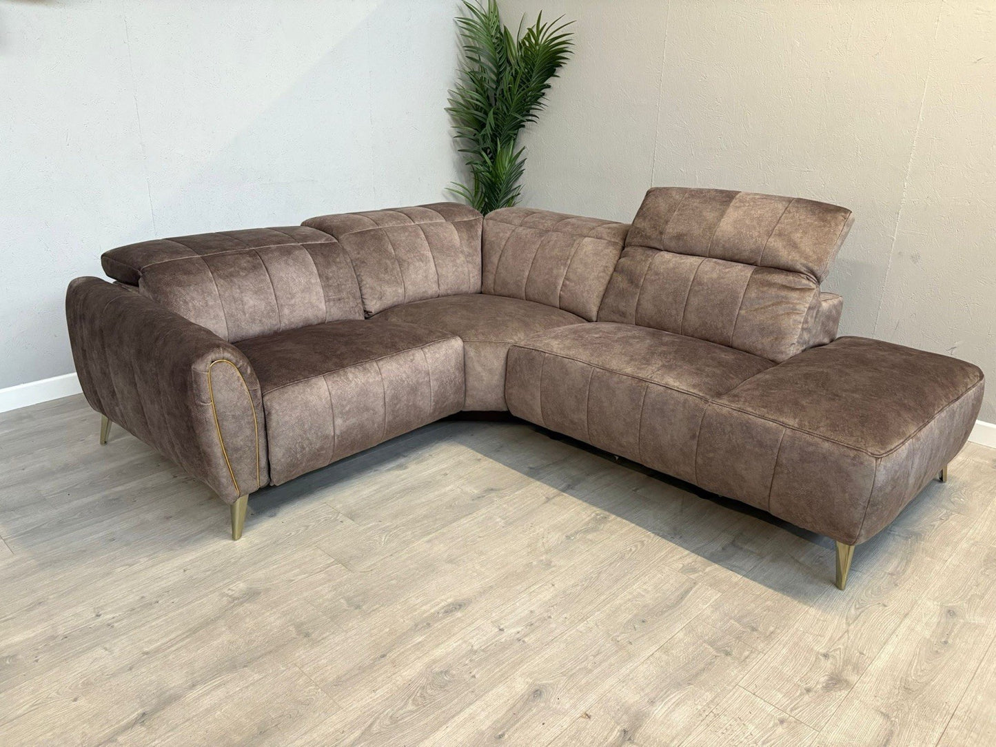 DFS Lidia Left Hand Facing Open Chaise Power Recliner Corner Sofa - RRP £1899