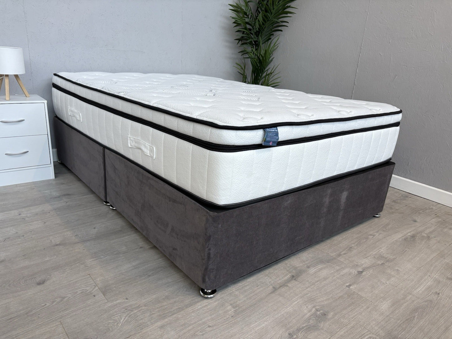 IGEL Nanotech 4000i 4ft 6 Double Mattress, Firm - RRP £1,699